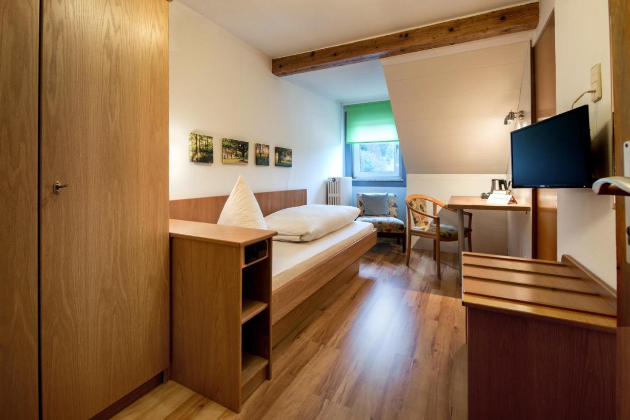 Zur Krone Hotel 2*