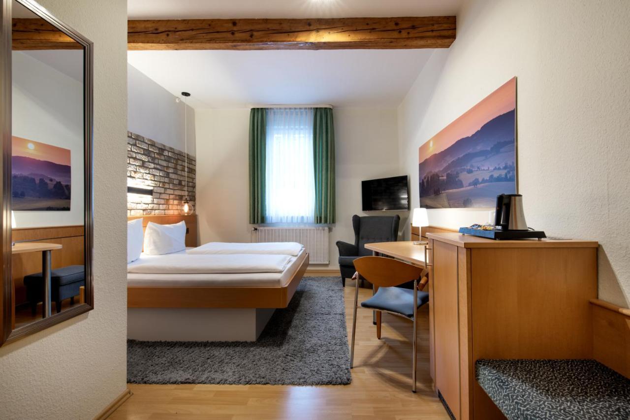 Zur Krone Hotel 2*