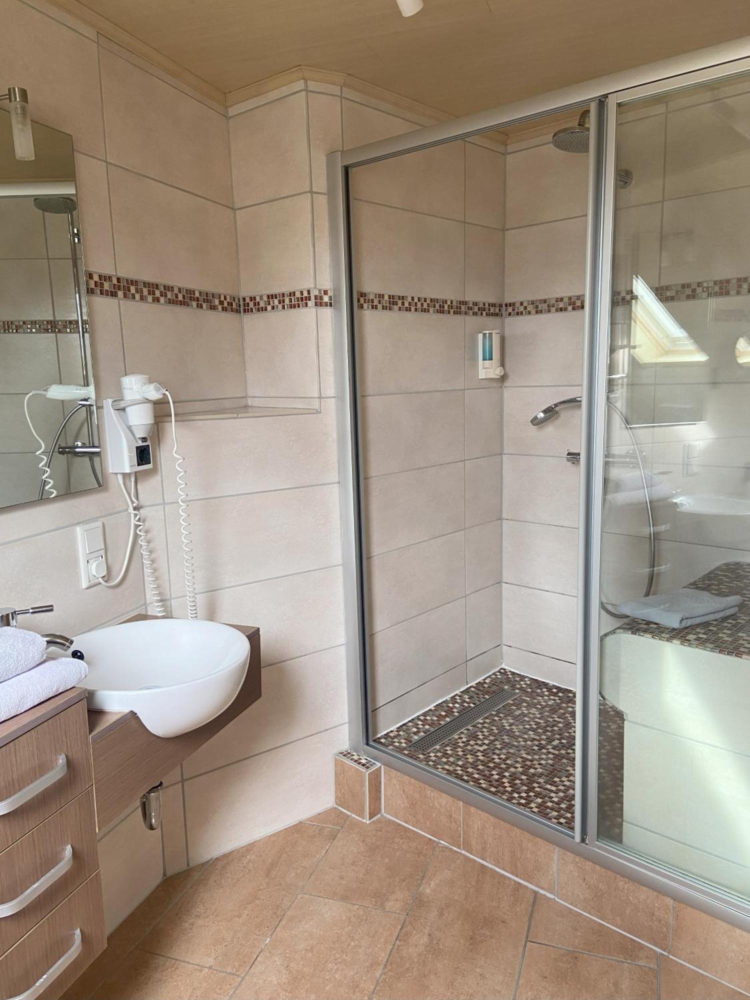 Hotel Zur Krone 2*